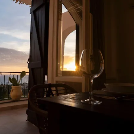 Casa Ilios Vista Mare E Montagna - Borgo 公寓 *